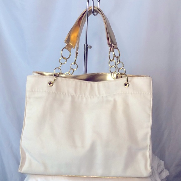 Cream and gold large canvas tote. Non brand. Gold chain & faux leather straps. - Picture 5 of 11